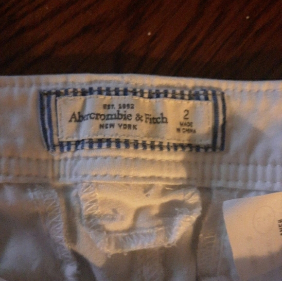 Shorts - Picture 2 of 3